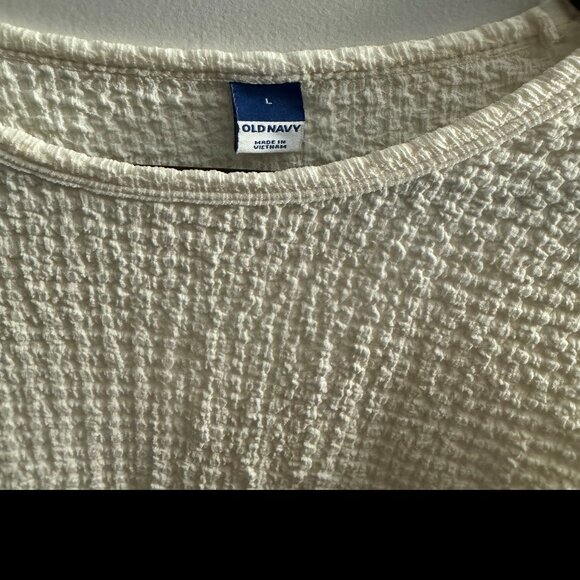 Old Navy - Fitted Textured Top - Picture 2 of 3